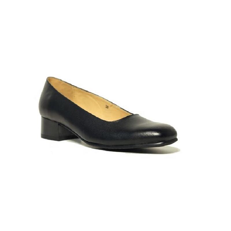 Черные кожаные офисные женские туфли на высоком каблуке
